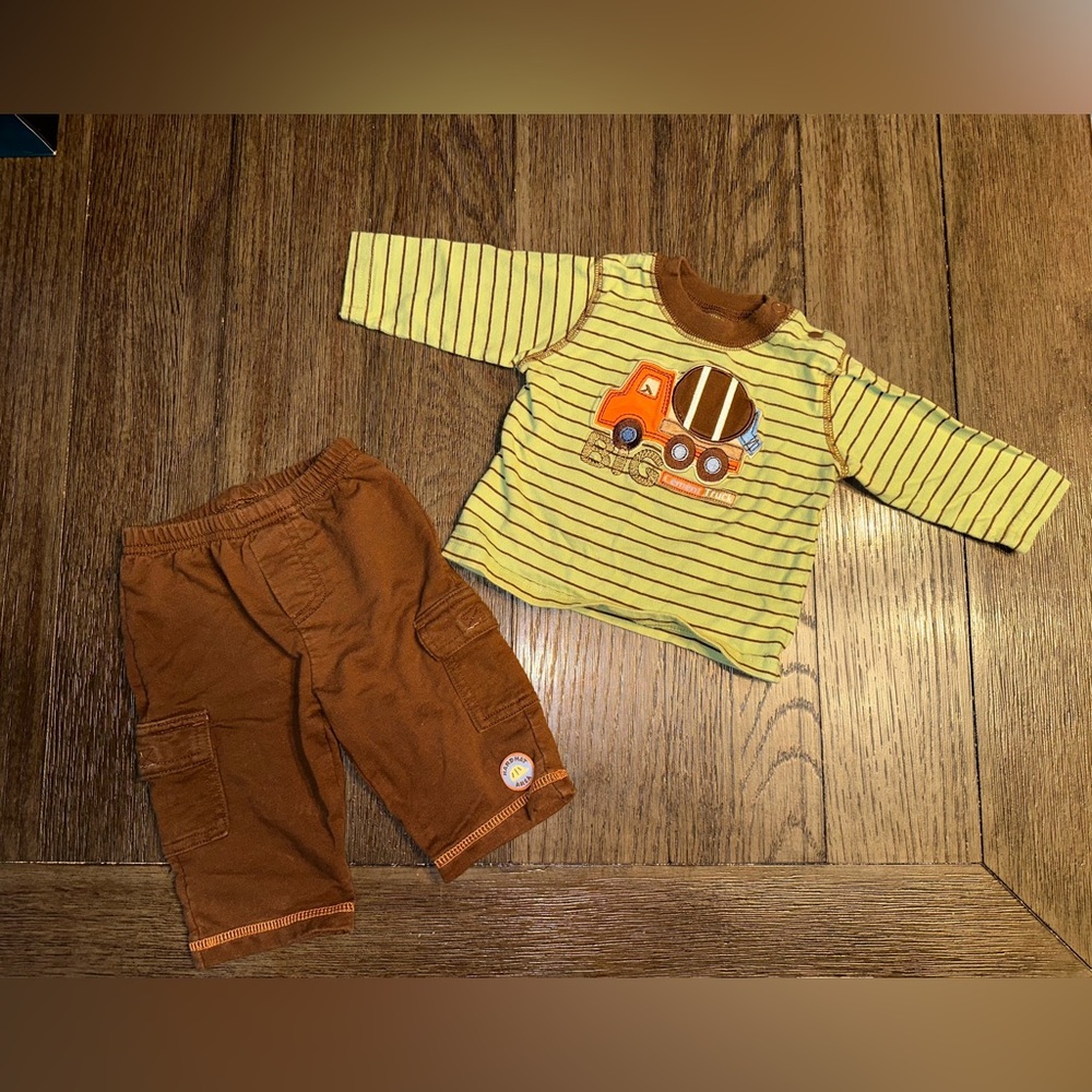 THROWBACK to 2009 Carter’s Baby Boy 3-6mo Matching Set